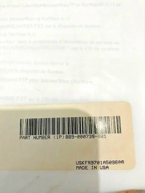 ULTRA RARE OPENED FOR PHOTOS NOVELL NETWARE 4.11 WITH ALL BOOKS AND CD RM4 - Image 4 of 4