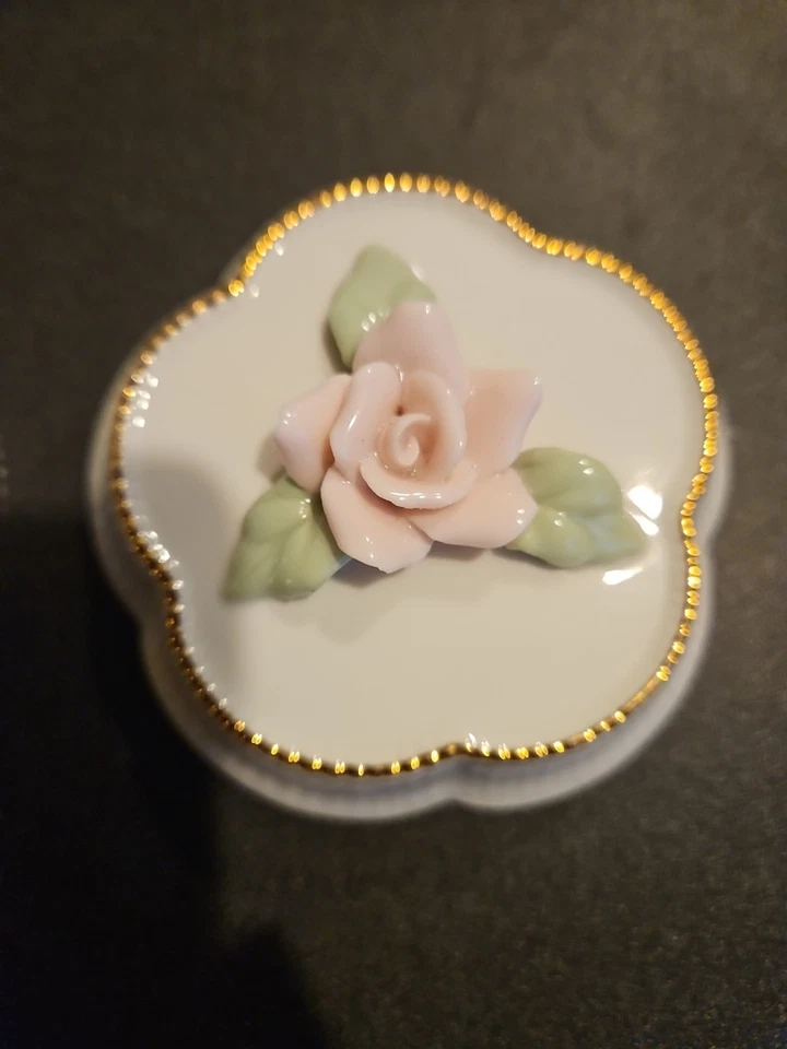 Lote de 5 cajas de música y baratijas Heritage House Foto 4 de 4