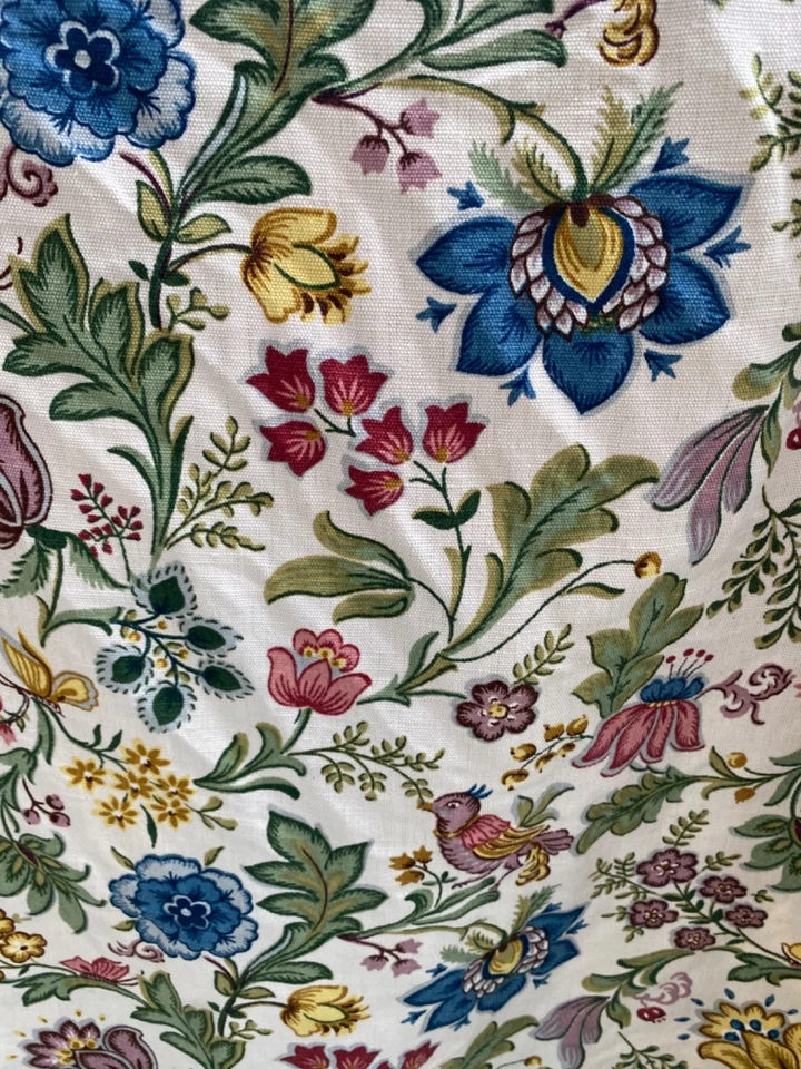 VTG 1970's STRIKING BEIGE MULTI FLORAL CURTAIN FABRIC 2 PIECE SEWN TOGETHER - Image 2 of 4