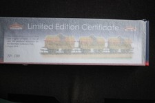 37-665K - Bachman Set of 14T Tank Wagons, 'War Office A6', 83, 84 & 85, buff,