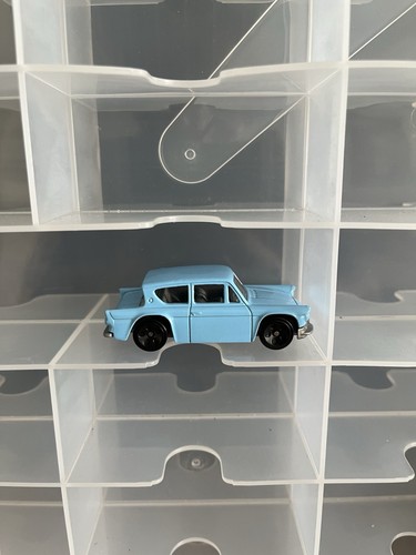 Hot Wheels Harry Potter Ford Anglia 105E - Blue - Picture 2 of 4