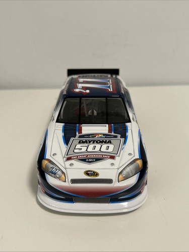 Lionel - 2011 Daytona 500 Club Promo NASCAR Car - 1:24 - NICE! - Picture 2 of 8