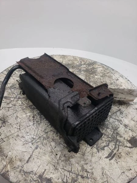 TITAN 2004 Fuel Vapor Canister 736888 - Image 2 of 4