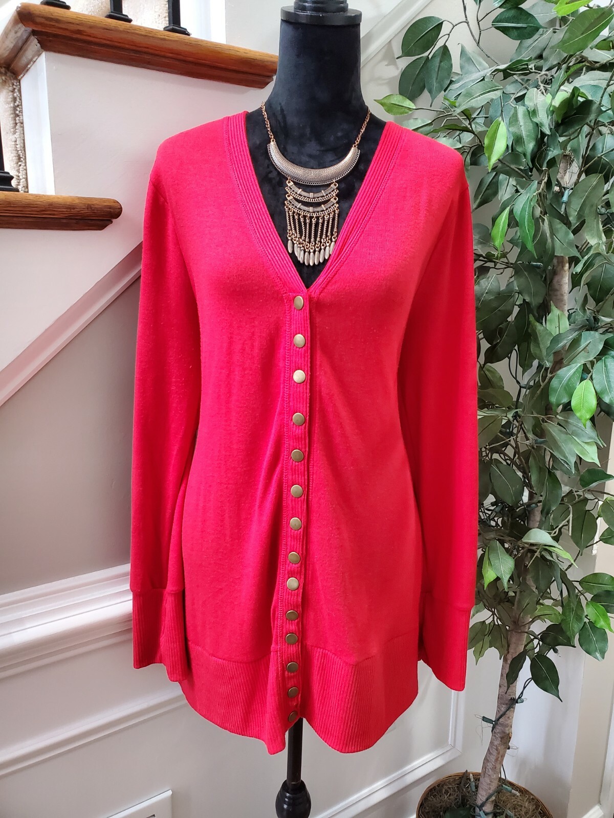 Zenana Women's Red Solid Polyester Long Sleeve V-… - image 1