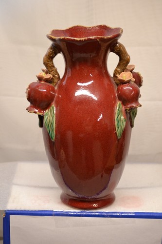 ANTIQUE DEEP RED OX BLOOD CHINESE VASE POMEGRANATE HANDLES ART NOUVEAU STYLE 13" - Picture 2 of 6
