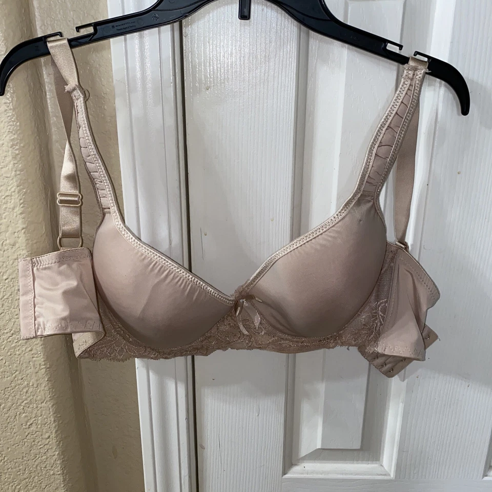 Sutiã acolchoado Angelina 36D escolha de vermelho brilhante, preto ou bege US$ 19 cada com oferta - Imagem 3 de 3