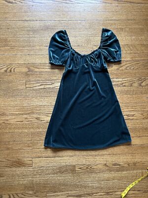 Urban Outfitters Green Cassandra Velvet Mini Dress With ShortSleeve | eBay