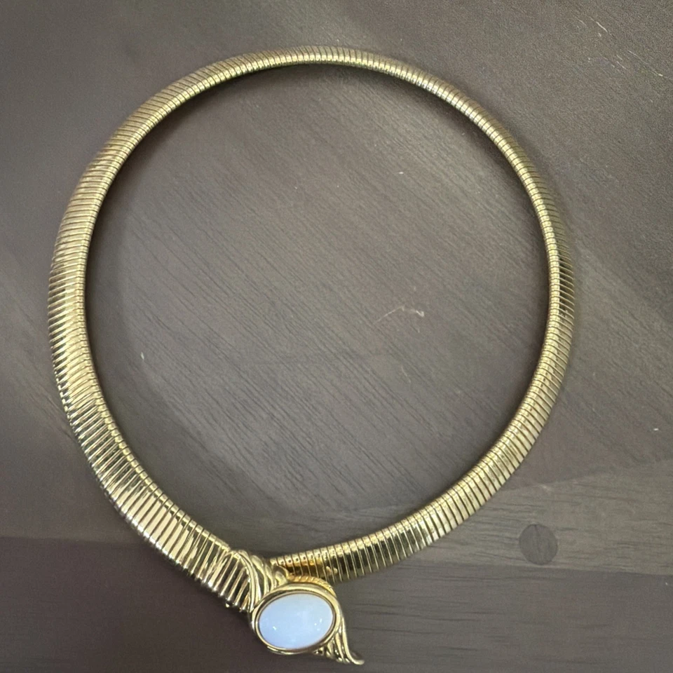 Vintage 1980s Monet White Cabochon Slide Omega Necklace Gold Tone Flexible 16" - Image 2 of 4