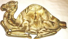 VINTAGE SOLID BRASS BRONZE FIGURAL SINGLE INDIVIDUAL DECORATIVE ASHTRAY CAMEL