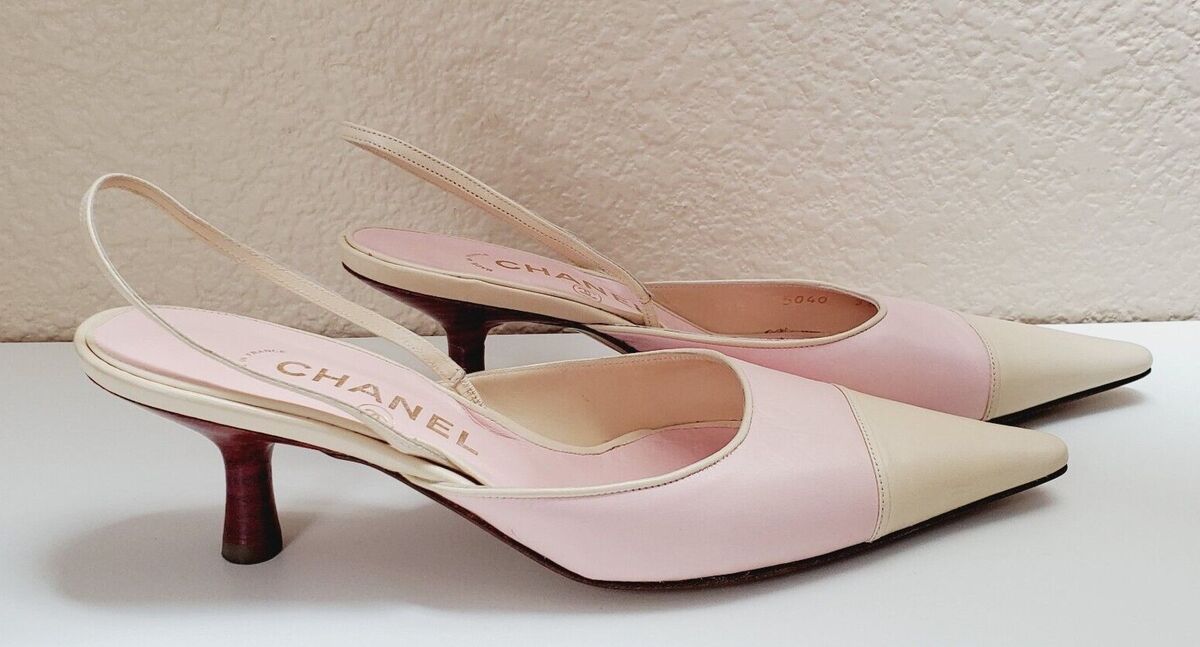 AUTH. CHANEL SOFT PINK & IVORY POINTED TOE LEATHER SLINGBACK AUTH. CHANEL SOFT PINK & IVORY POINTED TOE LEATHER SLINGBACK