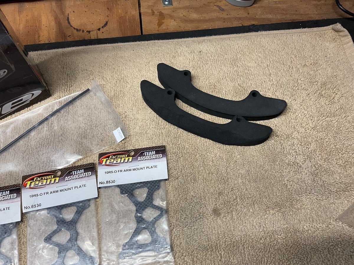 Associated 10R5 /5.1 PARTS ONLY 1/10 Pan Car Rear Pod Carbon