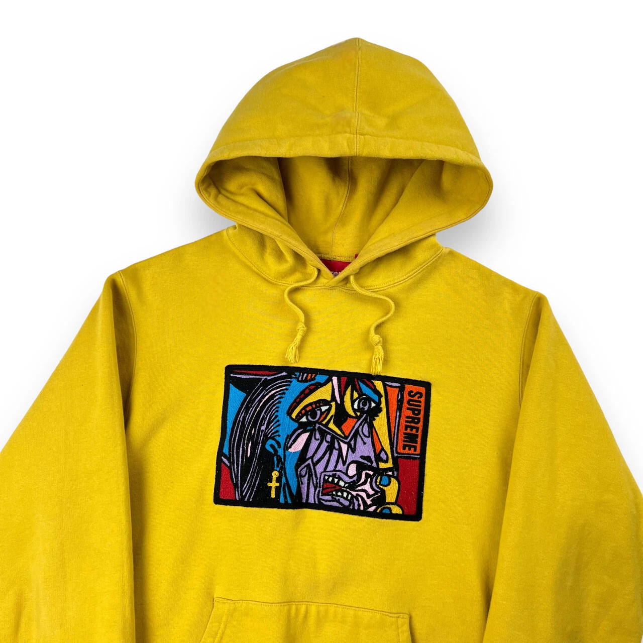 Sweat à capuche jaune brodé portrait suprême