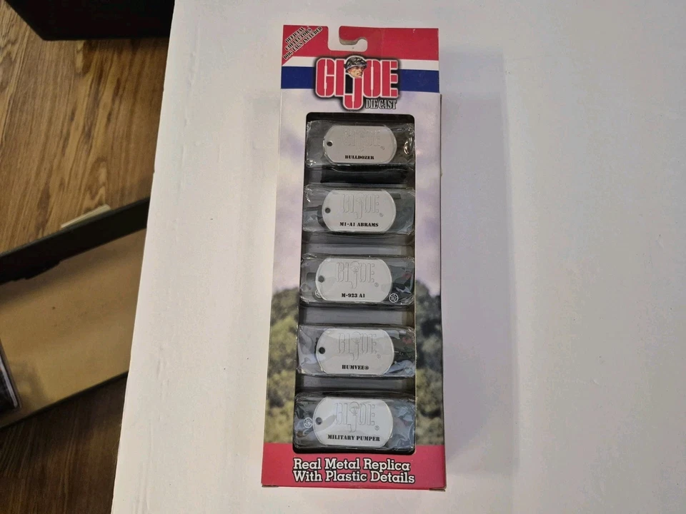 Bulldozer fundido a presión Maisto GI Joe, M1-A1 Abrams M-923 A1, Humvee, bomba militar Foto 2 de 4
