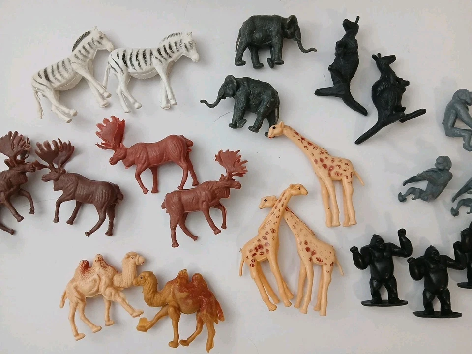 Lote de brinquedos antigos Rugrats Barbies Caminhando Cavalo Breyer Safari Animais Coelho Atrito - Imagem 4 de 4