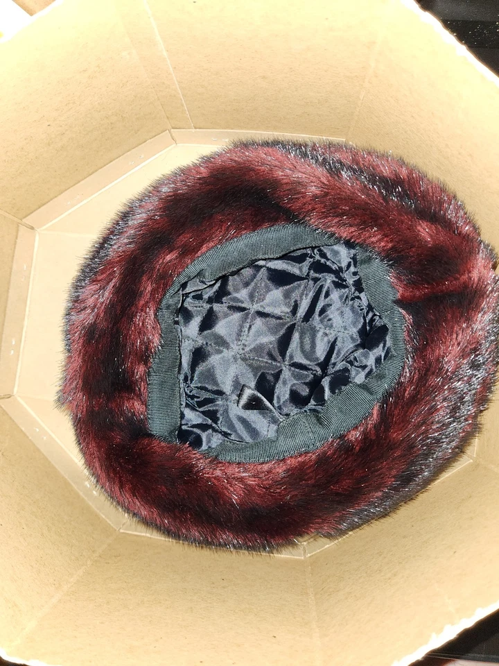 Sombrero Pastillero Mujer Vintage Años 60 Visón Borgoña Piel Sintética Hecho en Italia Foto 2 de 4