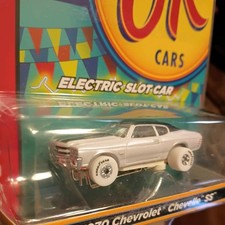 AUTO WORLD SLOT CAR SS454 CHEVELLE WHITE LIGHTNING