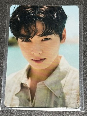 Cha Eun-woo magazine trading card