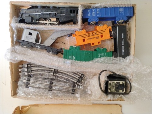 MARX PACEMAKER TRAIN Set 9465/1 Loco 1666 & NYC Tender 4 NYC Cars in OB ...