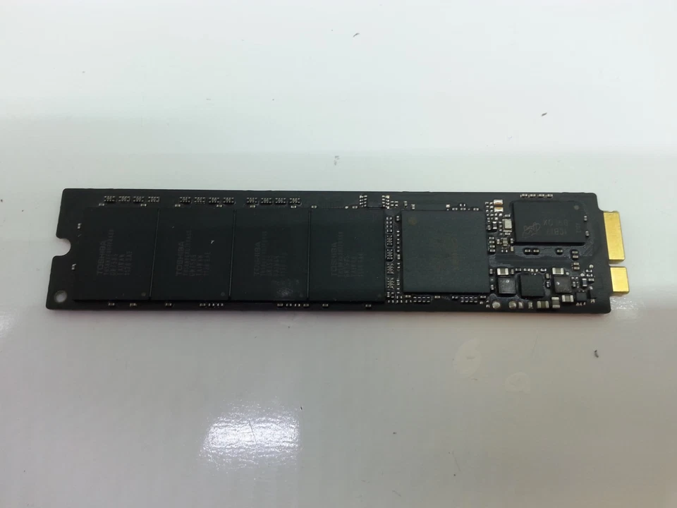 Apple MacBook Air A1369 A1370 128GB SSD 655-1634B Toshiba SSD THNSNC128GMDJ / 84 - Image 3 of 3