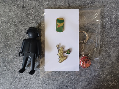 Konvolut Seven-Up, 7-Up - 2 Pins und ein Schlüsselanhänger.