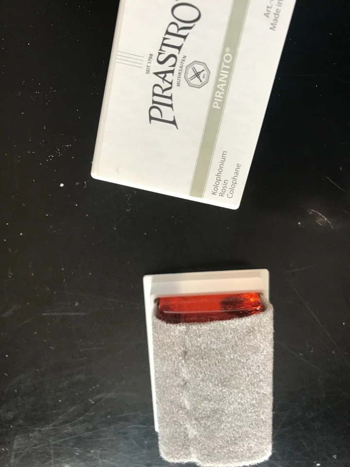 Pirastro Piranito Rosin pece archi violino  - Immagine 3 di 4