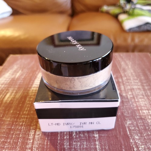 Polvo de ajuste sedoso Mary Kay - Imagen 9 de 62