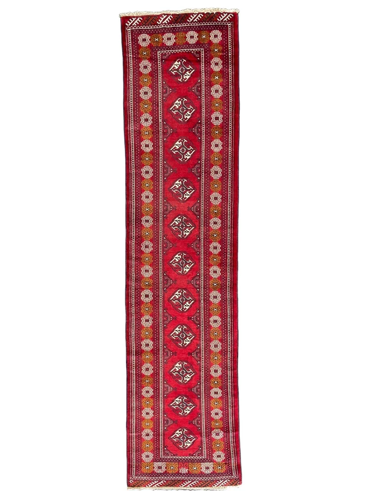VINTAGE TEKKE RUNNER, HAND MADE HALLWAY RED TURKOMAN RUG CARPET (12FT X 3FT) - Image 2 of 4