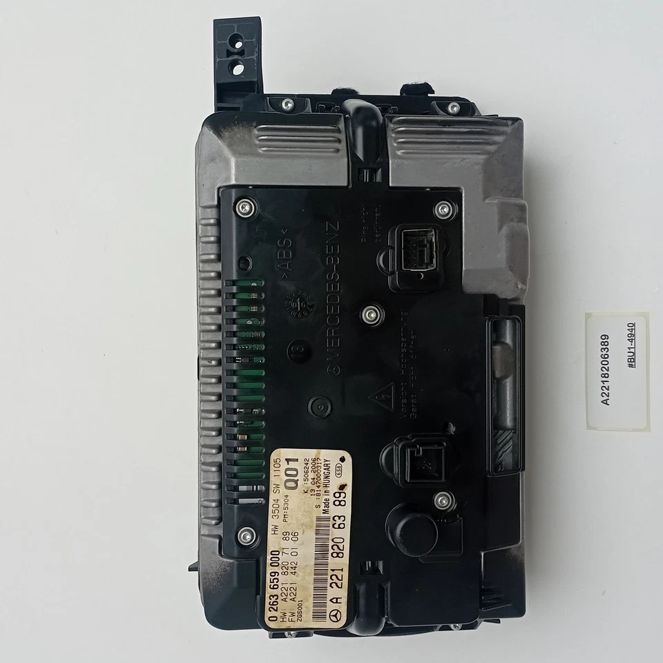 Pantalla de navegación Mercedes-Benz CL550 2007-2010 A2218206389 Foto 2 de 4