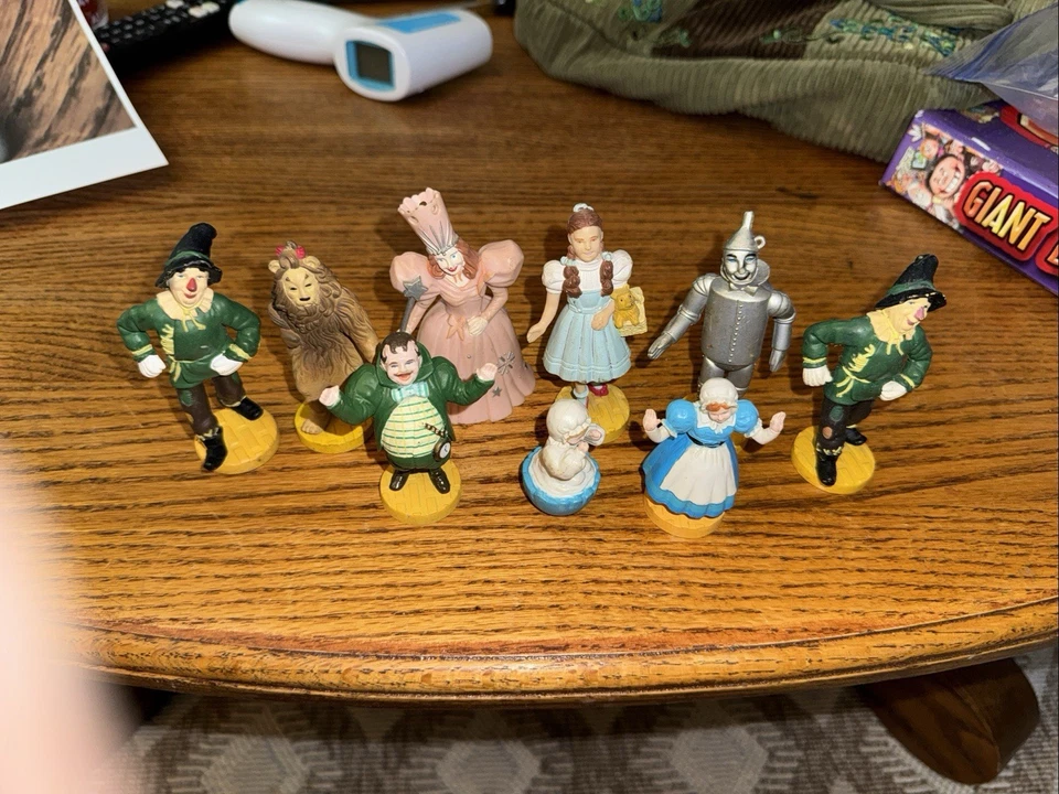Lote De 9 Figuras De Colección Mago de Oz 1939 Loew's Ren 1966 MGM 1987-1988 Turner Foto 2 de 4