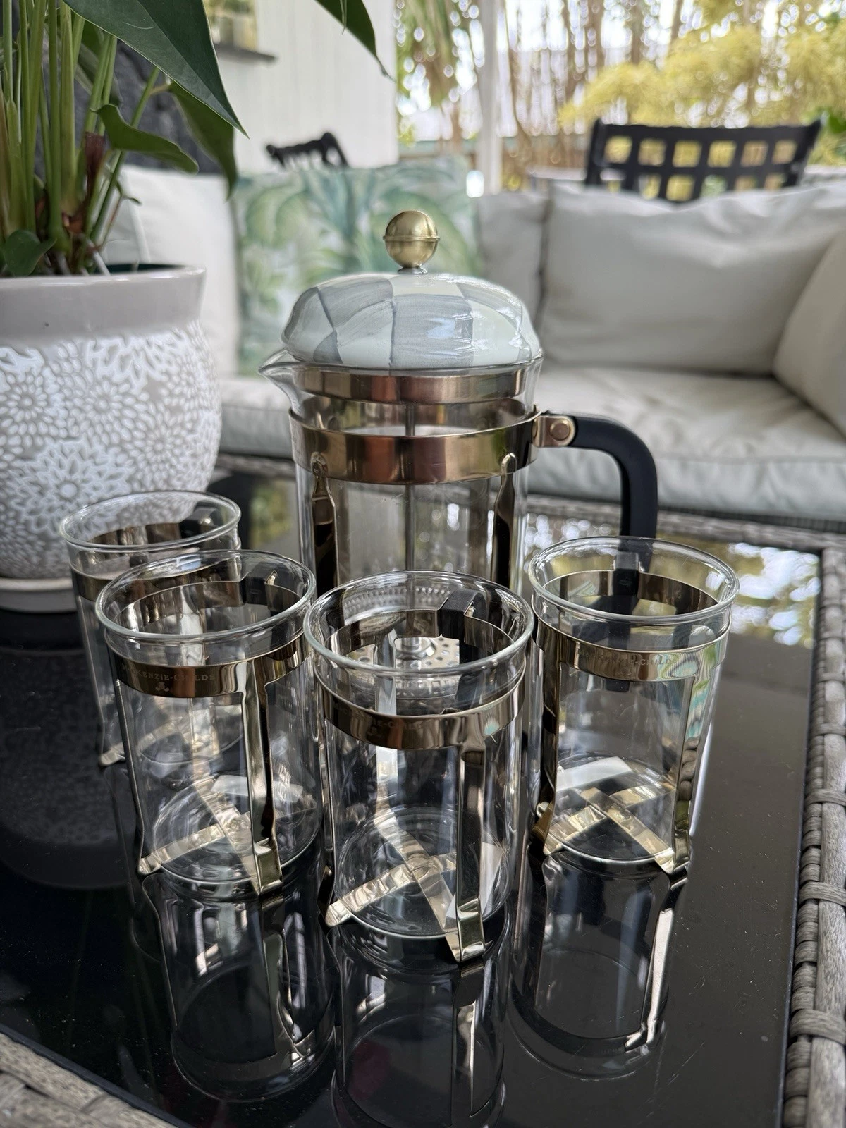 Mackenzie Childs French Press Sterling Check- Set With 4 Glass Mugs - Rare
Opens in a new window or