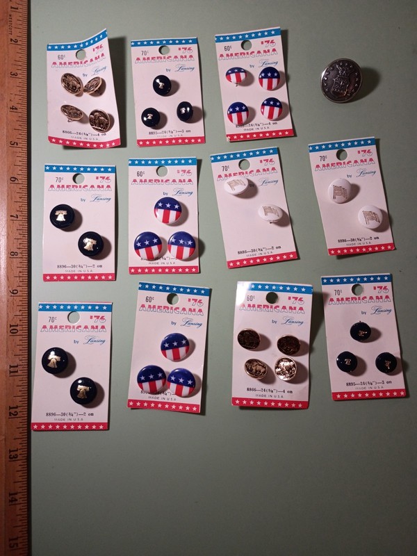 Patriotic Clothing Button Lot 11 Cards 1 Single 1976 Bicentennial USA Flag Bell