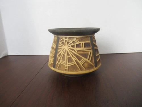 WELLER CLAYWOOD VASE REAL GOOD!!!