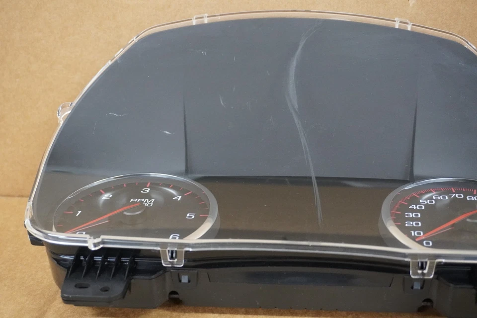 GMC Yukon Denali 2015 cabezal de instrumento velocímetro medidor panel fabricante de equipos originales 78.657 millas Foto 2 de 4