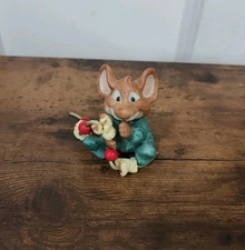 Enesco AMY WULFING Mouse Stringing Popcorn 1990