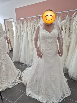 Wunderschönes Weißes Brautkleid Vom Hersteller Calista. Marke Bellini  Gr 50