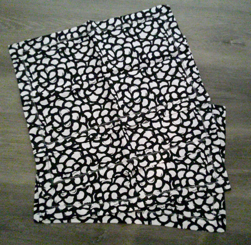 Oscar de la Renta Linen Fabric GARDENIA PLACEMATS Black /White Set of 4 $100 NWT
