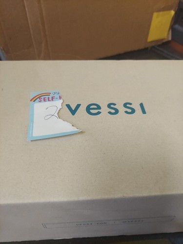 Vessi M10 everyday pearl white shevpwm10. preowned - Picture 6 of 6