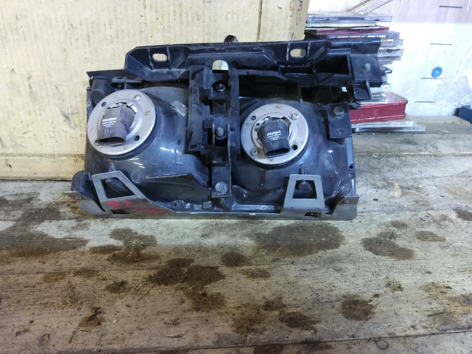 OLDSMOBILE 98 MONTAJE FAROS LADO CONDUCTOR OEM 1991-1993 Foto 4 de 4