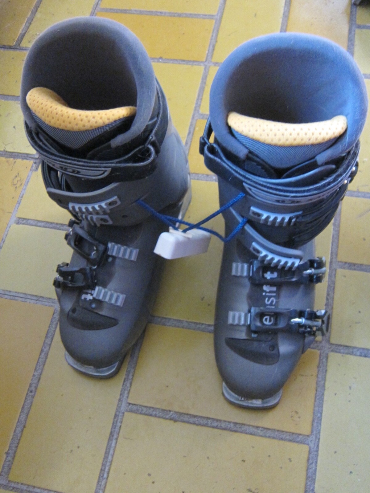 Scarponi da sci da neve invernali Salomon taglia 6 US donna Performa Customfit Sensifit usati