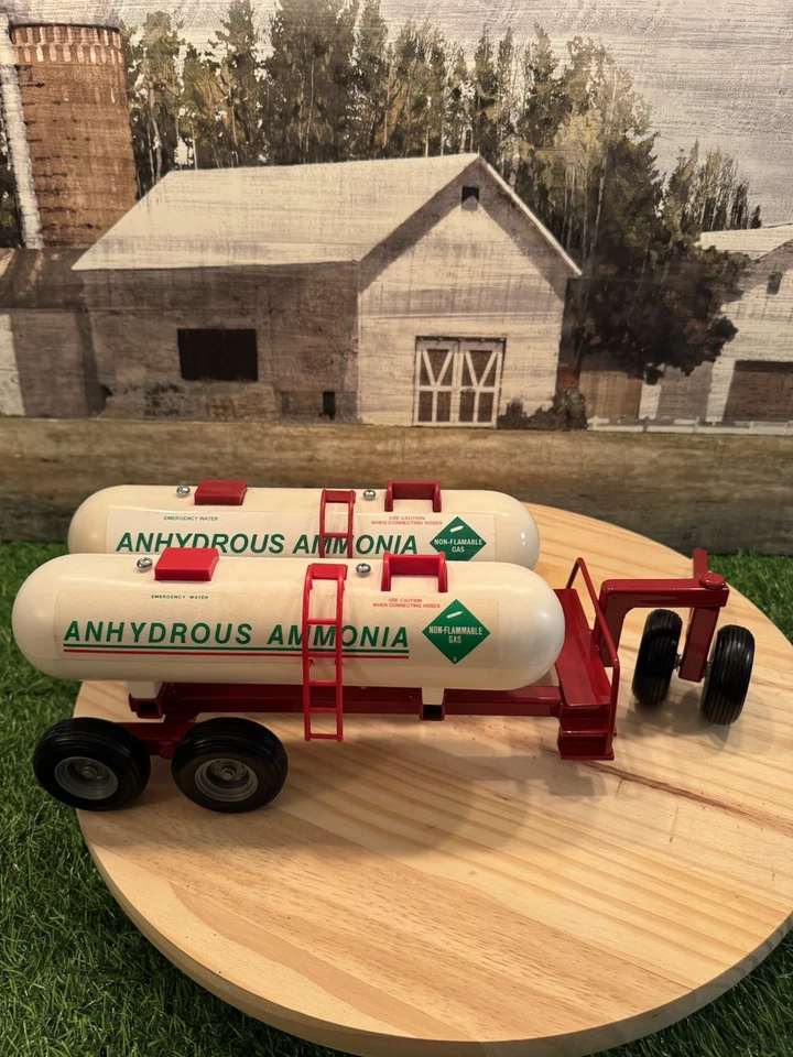 1/16 Scale Custom Built Double Anhydrous Ammonia Tank Trailer- International Red - Image 4 of 4