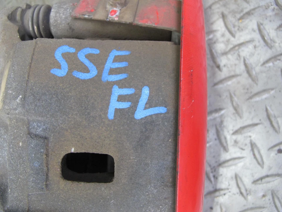 07-10 JUEGO DE PINZAS DE FRENO DELANTERAS IZQUIERDA Y DERECHA SATURN SKY PONTIAC SOLSTICE 88K OEM Foto 2 de 4