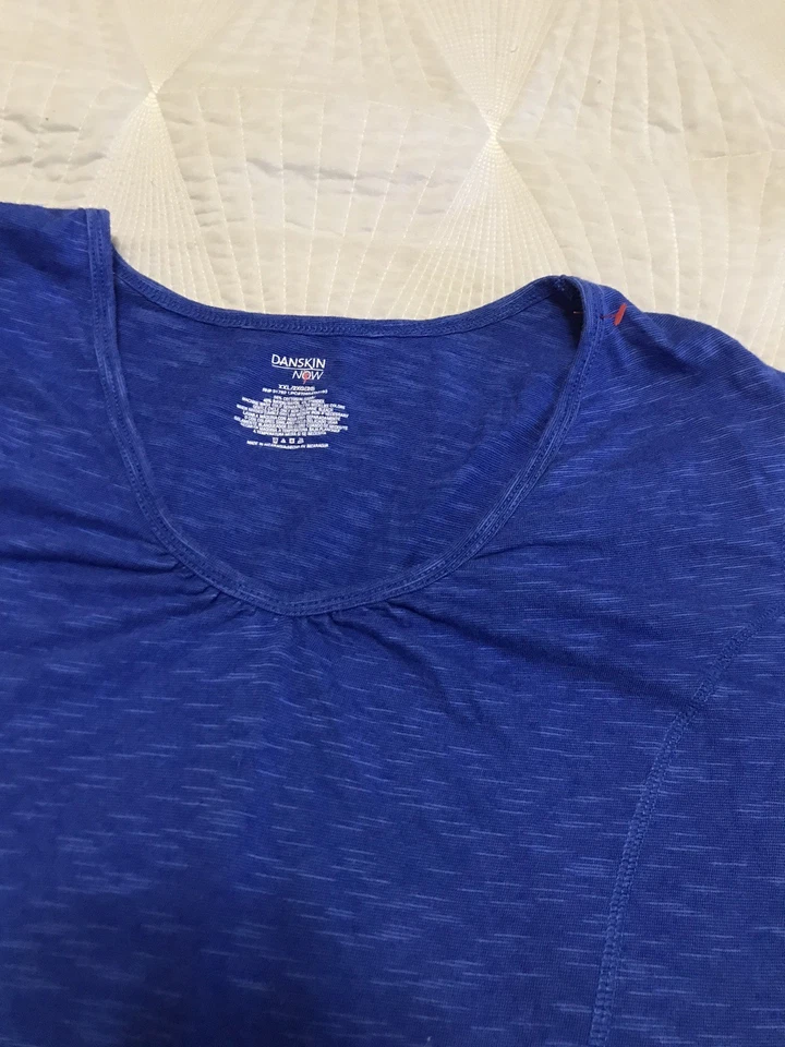 Camiseta Danskin Now Mujer Top 2XL Semi Ajustada Azul Manga Gorra Elastizada Cuello en V Foto 4 de 4