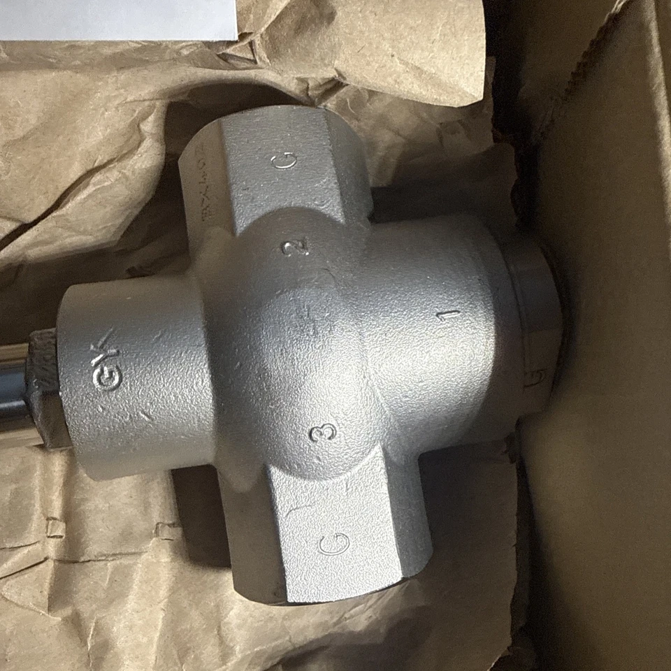 Válvula de 3/2 vías Burkert 2006 A PTFE con asiento recto V003-081 OEM Foto 3 de 4