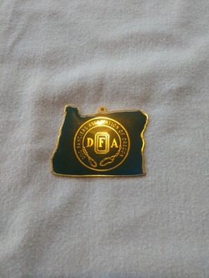 DOG FANCIERS ASSOCIATION OF OREGON KEY CHAIN TAG - METAL & ENAMEL
