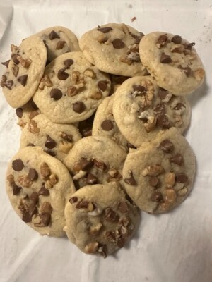  X30 Homemade and made to order, Fresh Baked to Order Chocolate Chip Walnut