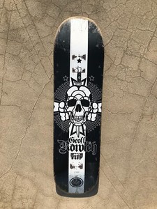 Squelette De Crâne De Skateboard Dans La Conception De Personnage De