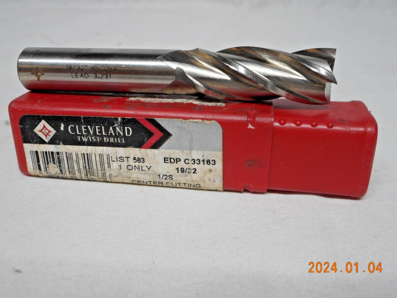 CLEVELAND TWIST DRILL C33163 19/32" 1-5/8" CUT 4 FK TICN CENTER CUTTING
