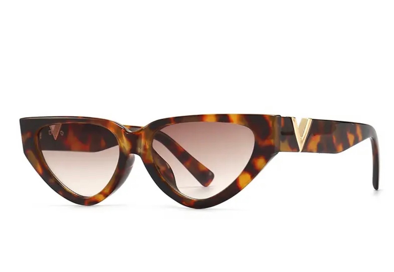 Cat Eye Sunglasses Leopard Letter V gold accent on Sides-image