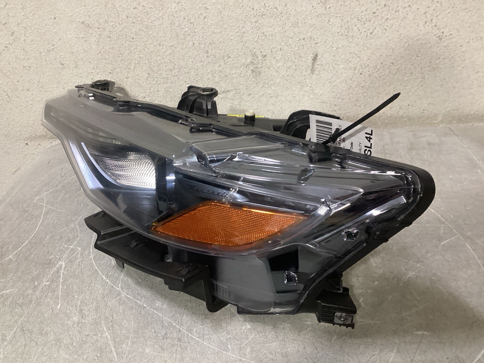 2016 2017 2018 Maserati Levante Left Headlight Used OEM 2 Box Type Complete