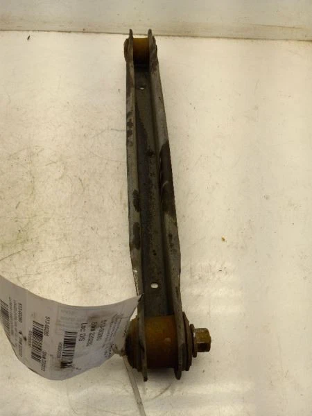 Brazo de control inferior trasero 00-10 CHEVROLET SUBURBAN 1500 15286145 Foto 3 de 4